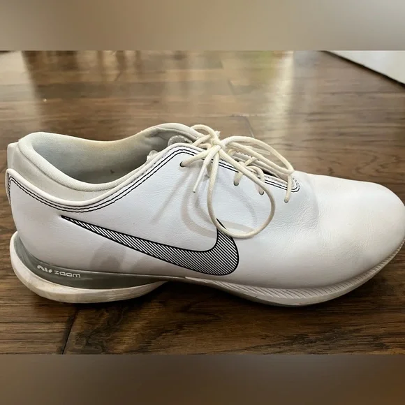 Nike Golf Shoes - Picture 4 of 10